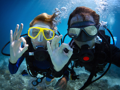 French scuba divers